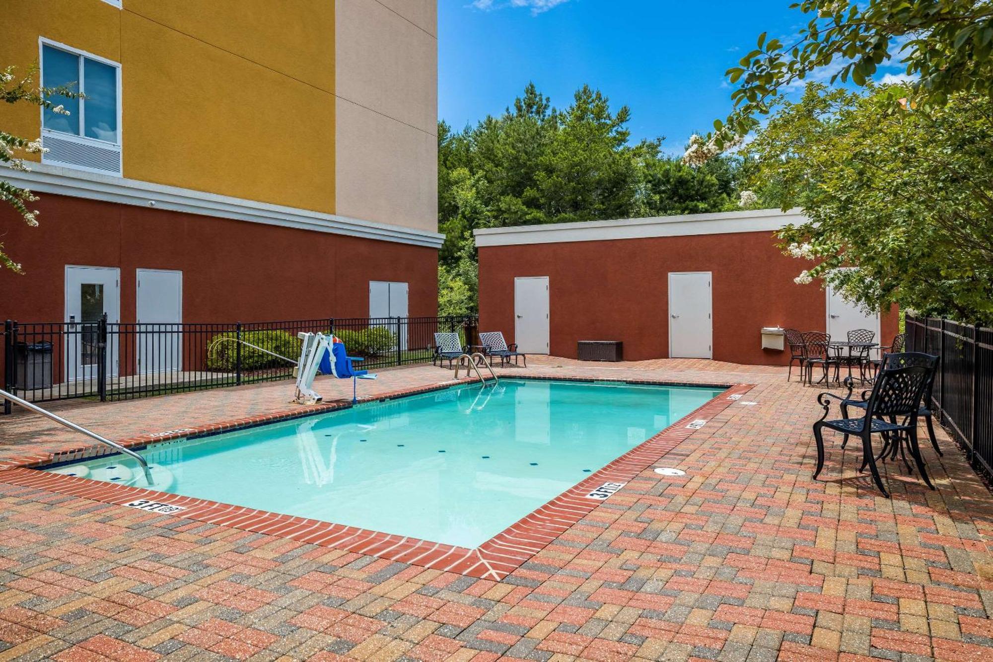 Comfort Suites Denham Springs Εξωτερικό φωτογραφία